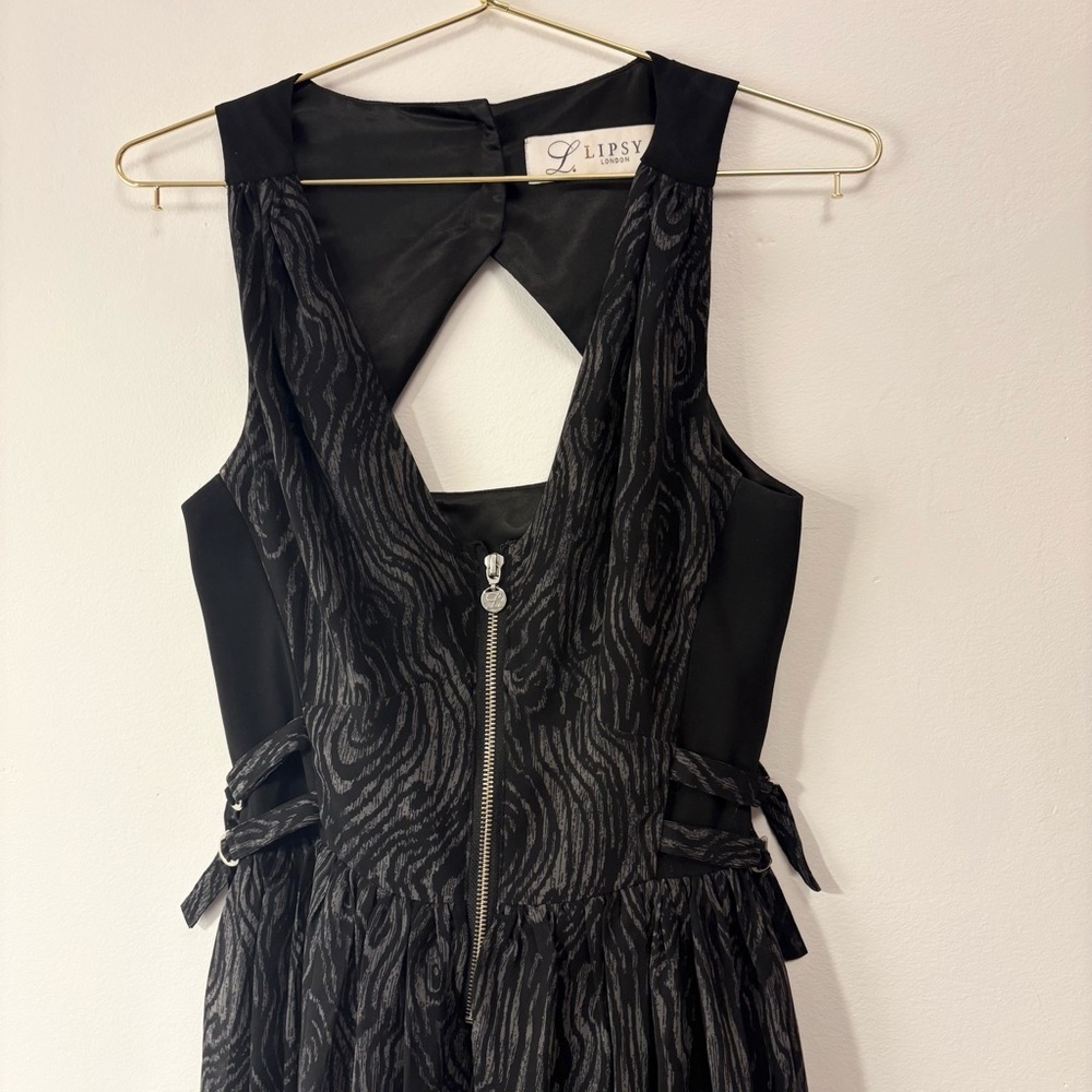 Lipsy Black sleeveless dress with zipper in the front, hooks, buttons, size 6 - Picture 2 of 10